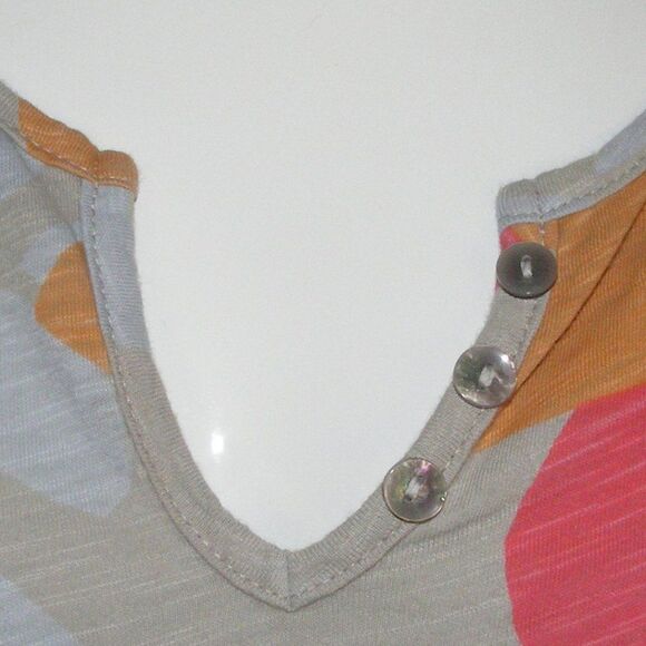 FRESH PRODUCE Top, XS, Gray, 3/4 sleeve, Floral, Layered/Petal front hem - Picture 3 of 11